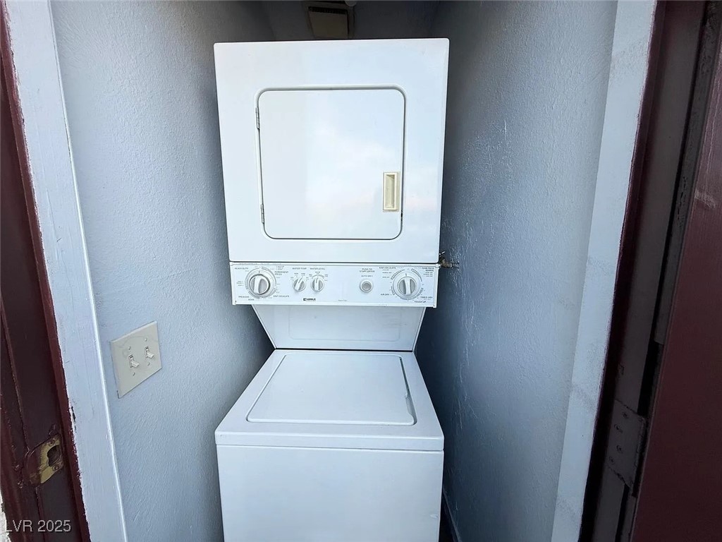 1729 Jupiter Court B