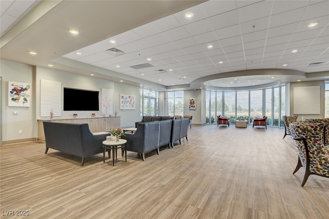 7460 Chaffinch Street