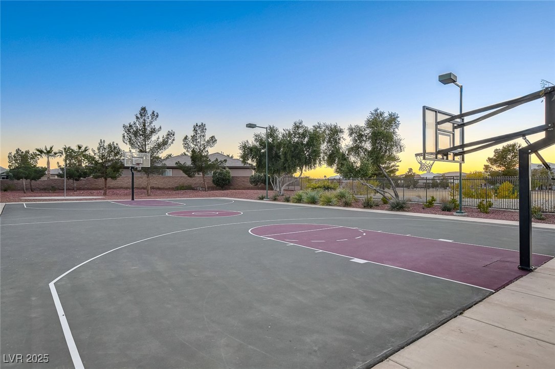 7460 Chaffinch Street