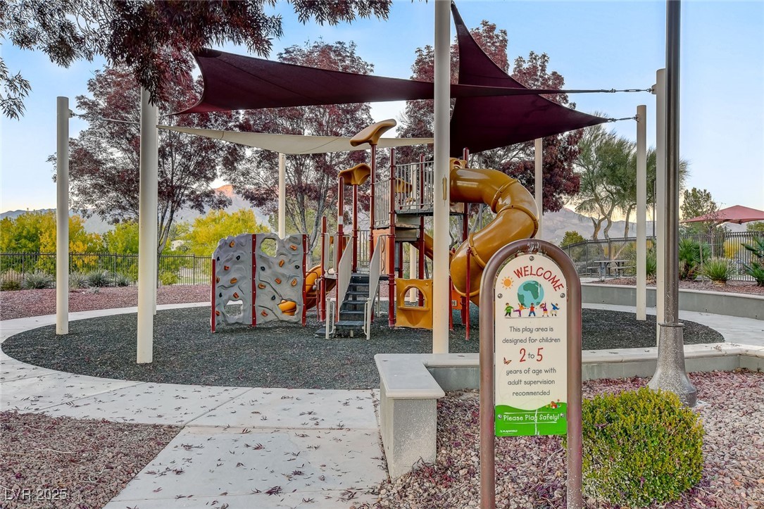 7460 Chaffinch Street