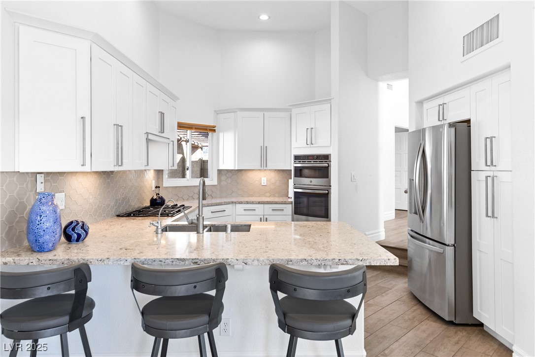 7283 Mission Hills Drive