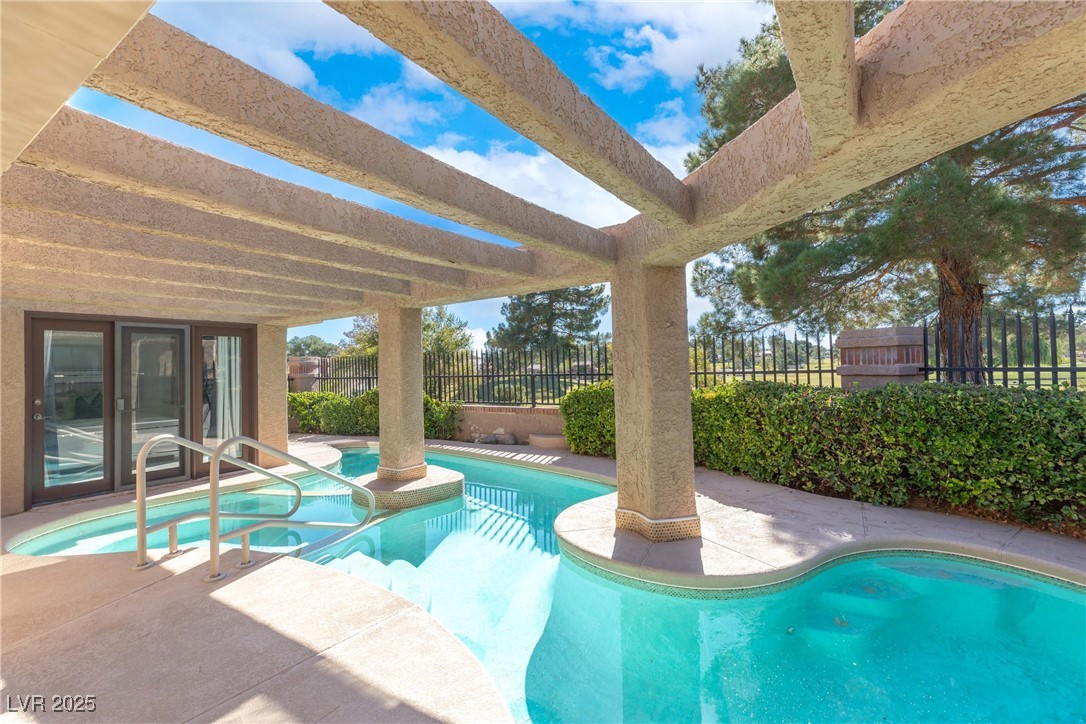 7283 Mission Hills Drive