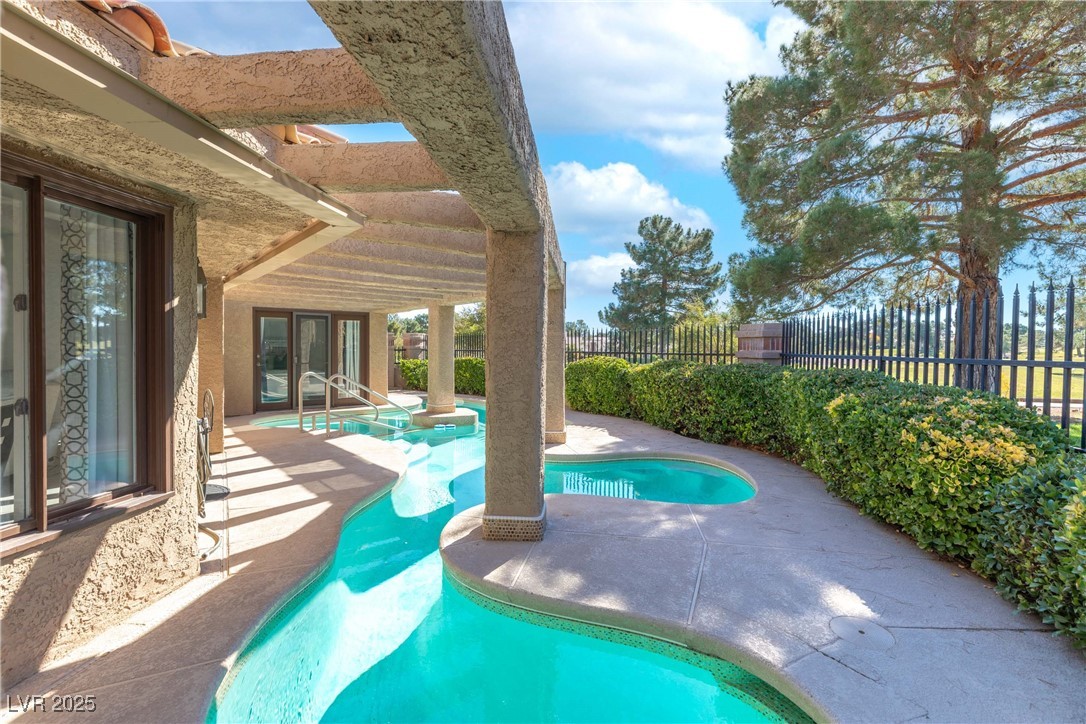 7283 Mission Hills Drive