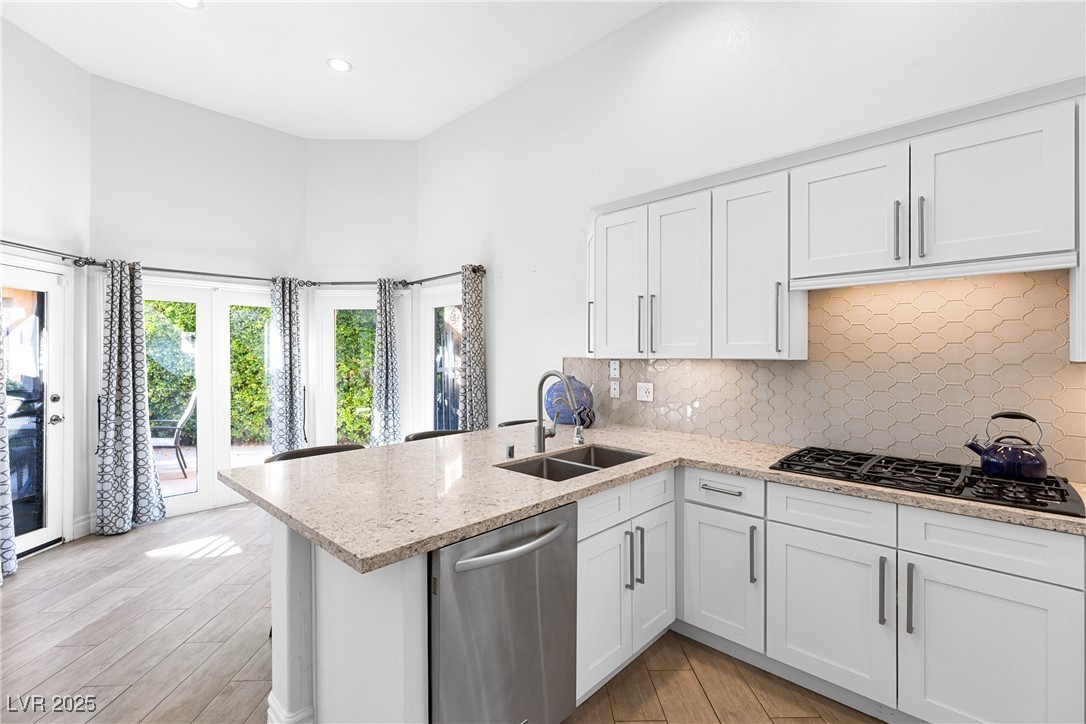 7283 Mission Hills Drive