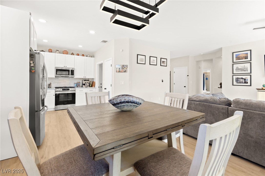 11025 Mission Lakes Avenue