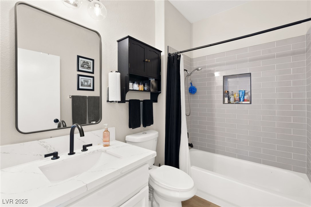 11025 Mission Lakes Avenue