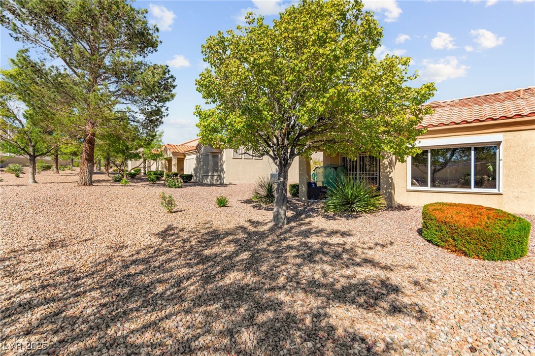 11025 Mission Lakes Avenue