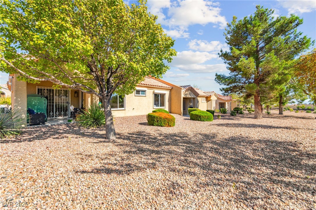 11025 Mission Lakes Avenue