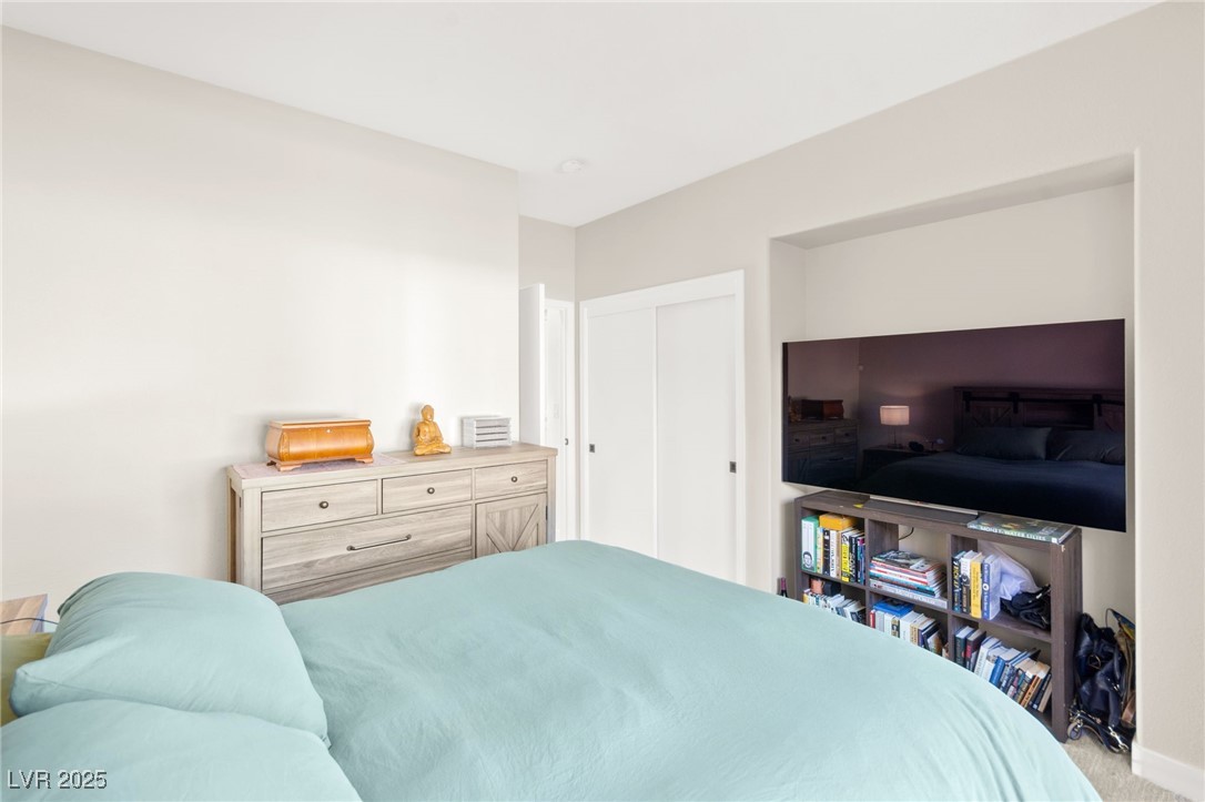 11025 Mission Lakes Avenue