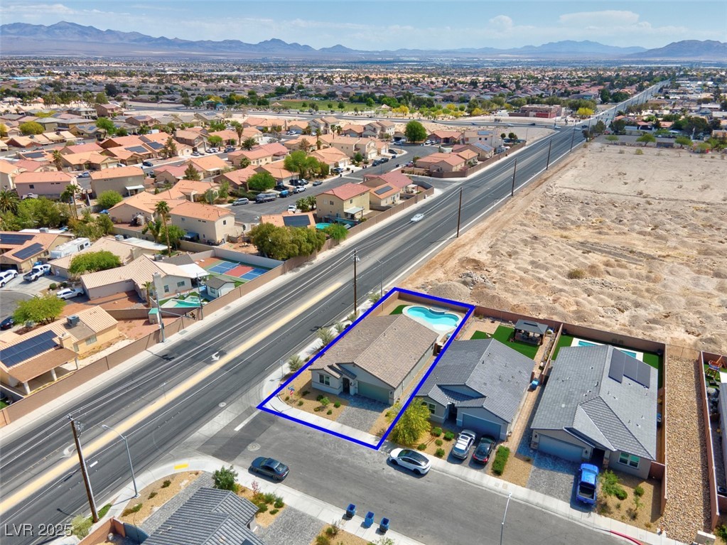 3556 Valley Lily Street