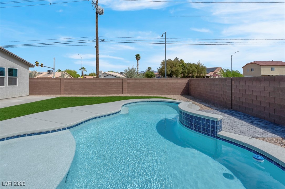 3556 Valley Lily Street