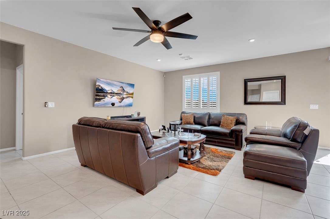 3556 Valley Lily Street