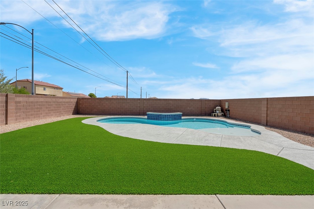 3556 Valley Lily Street