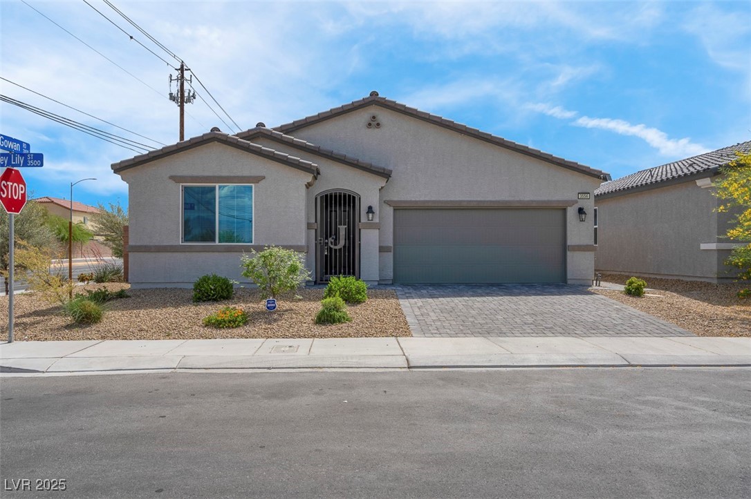 3556 Valley Lily Street