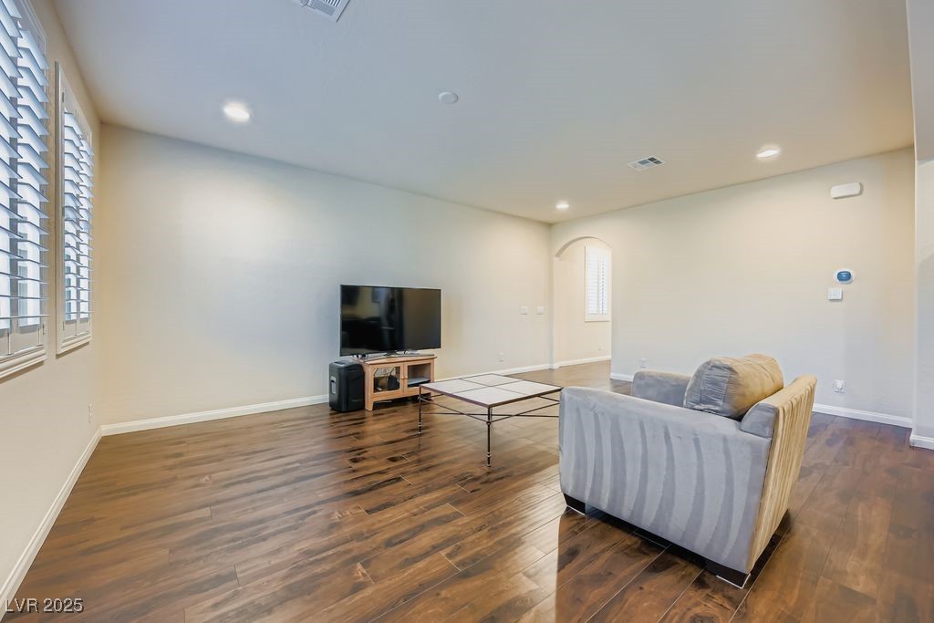 7042 Seat Wall Road