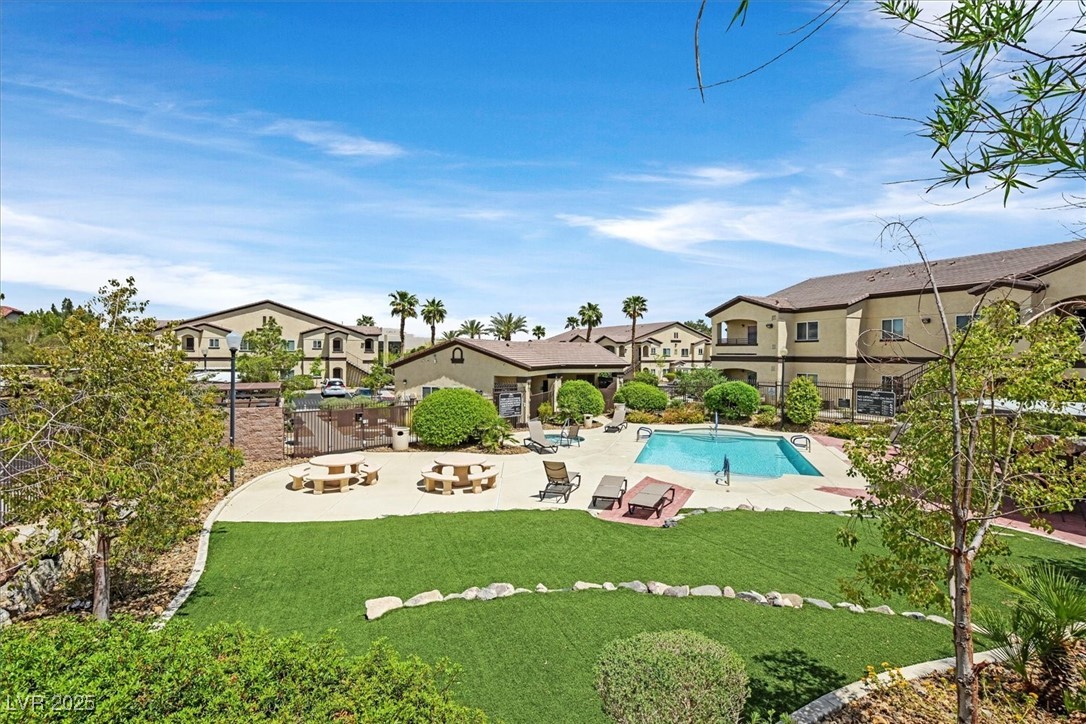 2291 West Horizon Ridge Parkway 1206