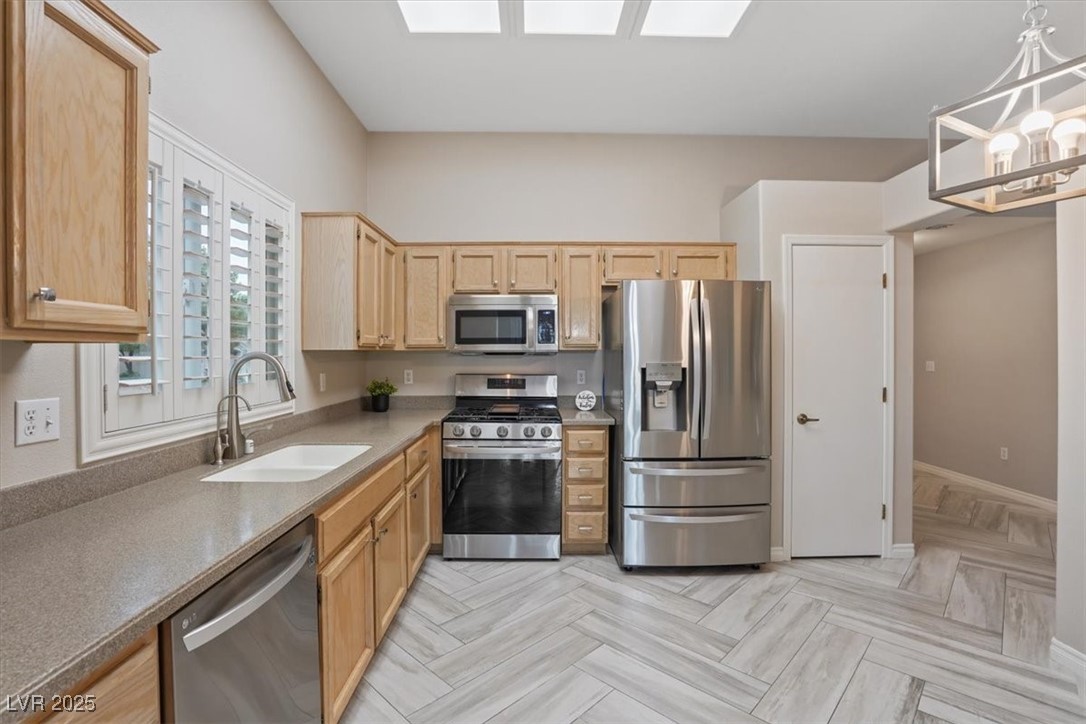 467 Dart Brook Place