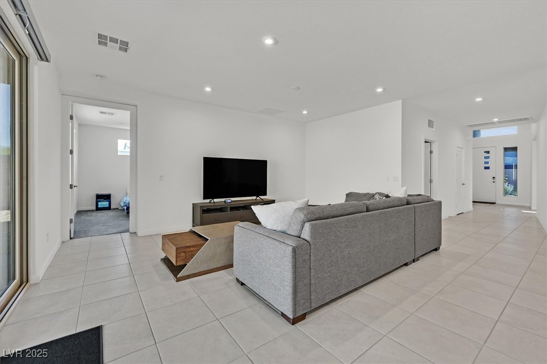 9715 Crisman Ridge Street