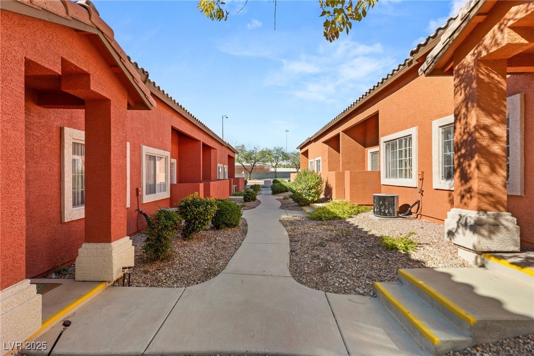 4356 Summer Leaf Street