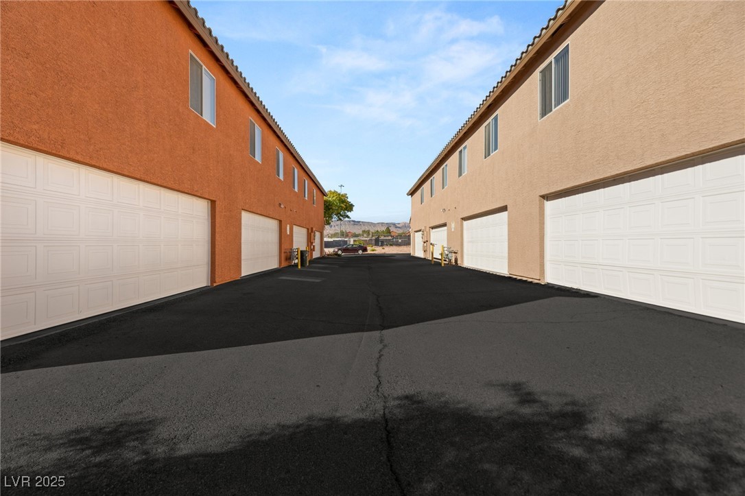 4356 Summer Leaf Street