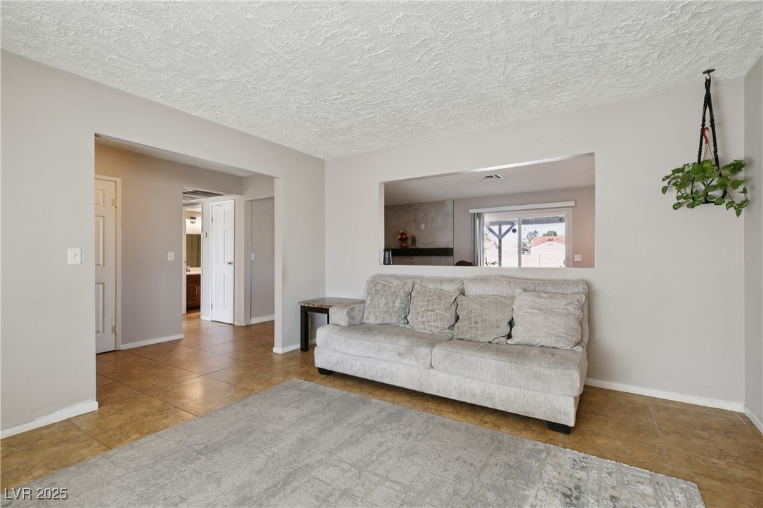 4372 East Boston Avenue