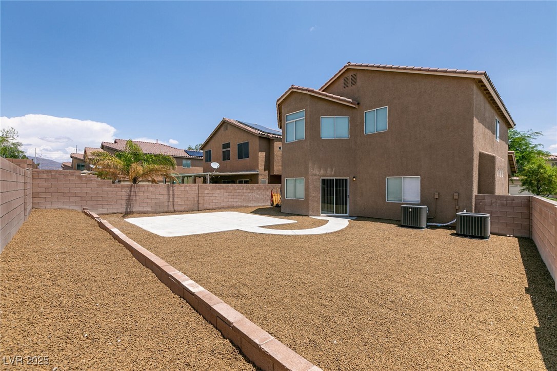 5835 Running Horse Drive