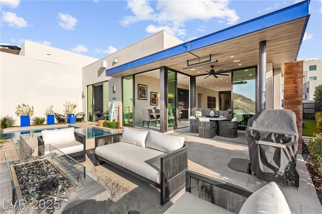 387 Solitude Peak Lane