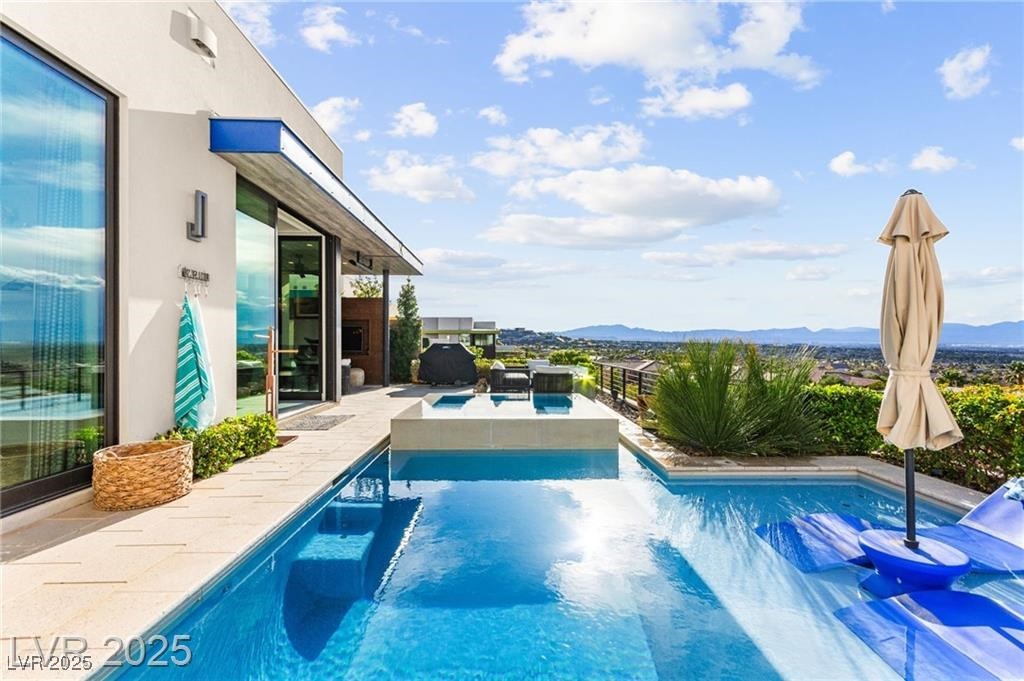 387 Solitude Peak Lane