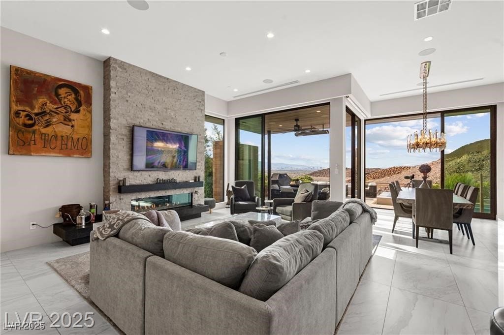 387 Solitude Peak Lane