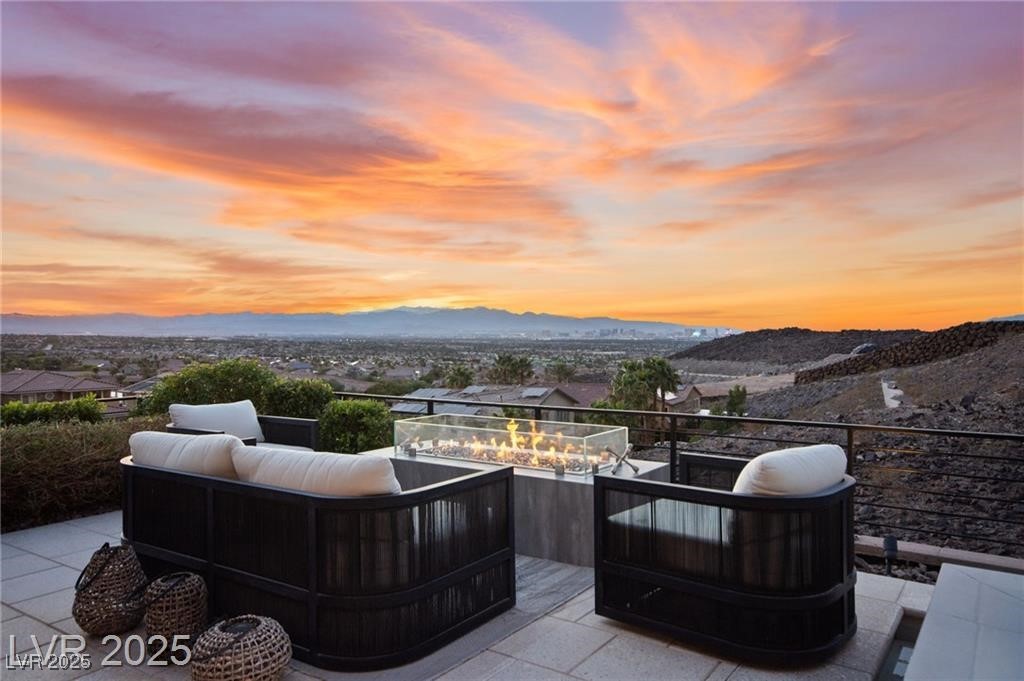 387 Solitude Peak Lane