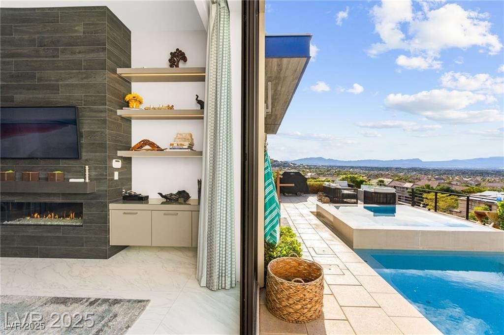 387 Solitude Peak Lane