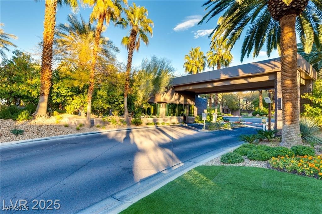 387 Solitude Peak Lane