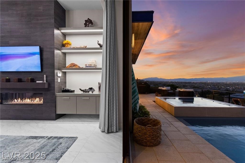 387 Solitude Peak Lane