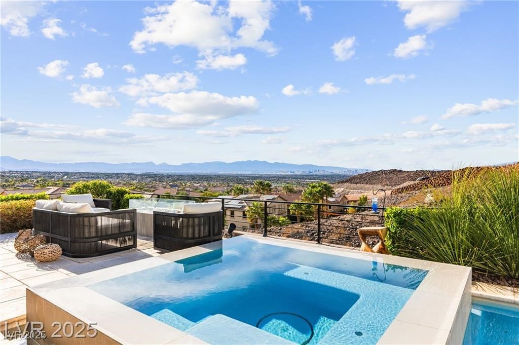 387 Solitude Peak Lane