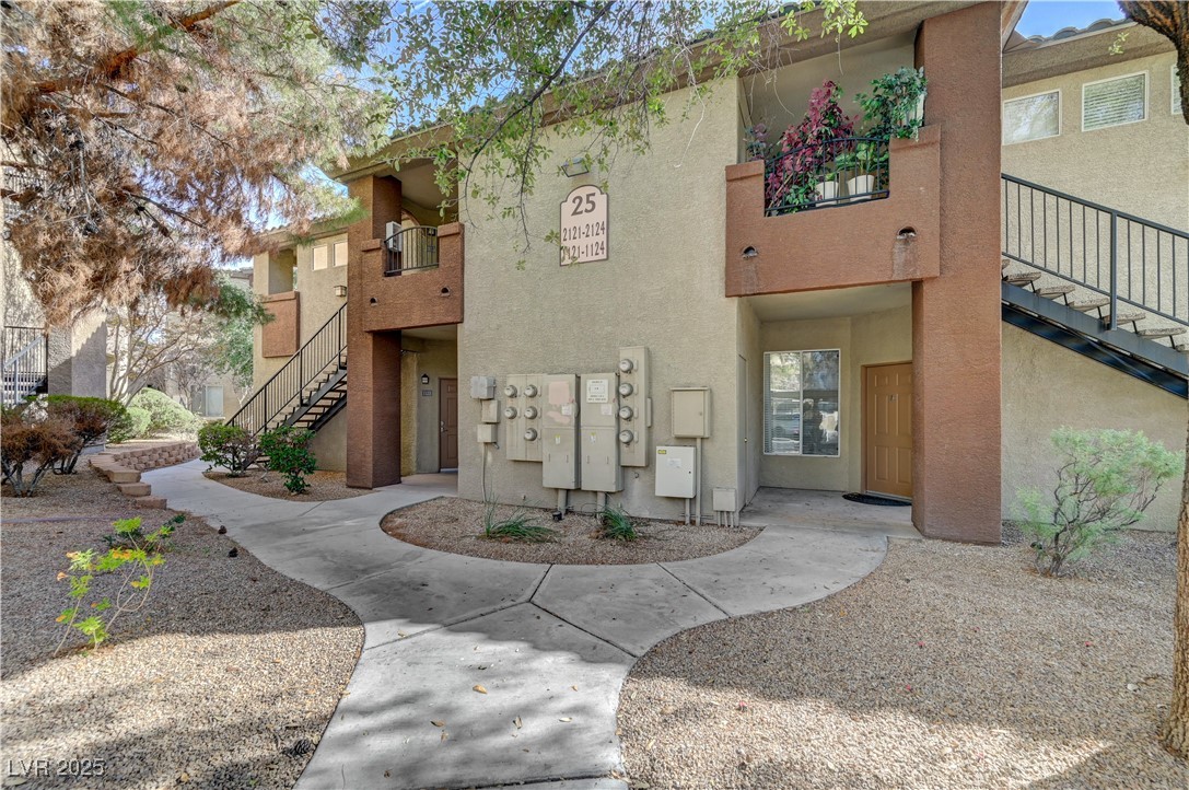 4400 South Jones Boulevard 2122