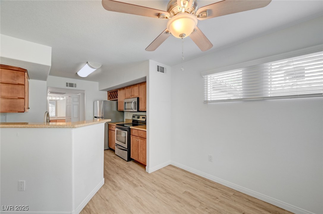 4400 South Jones Boulevard 2122