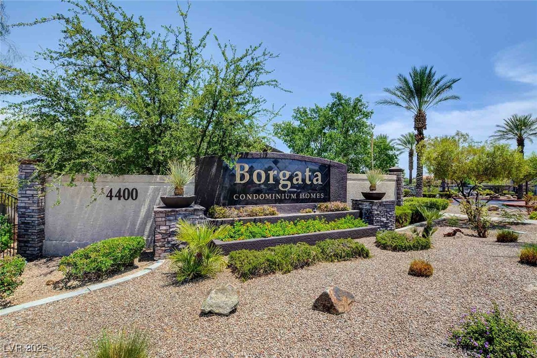 4400 South Jones Boulevard 2122