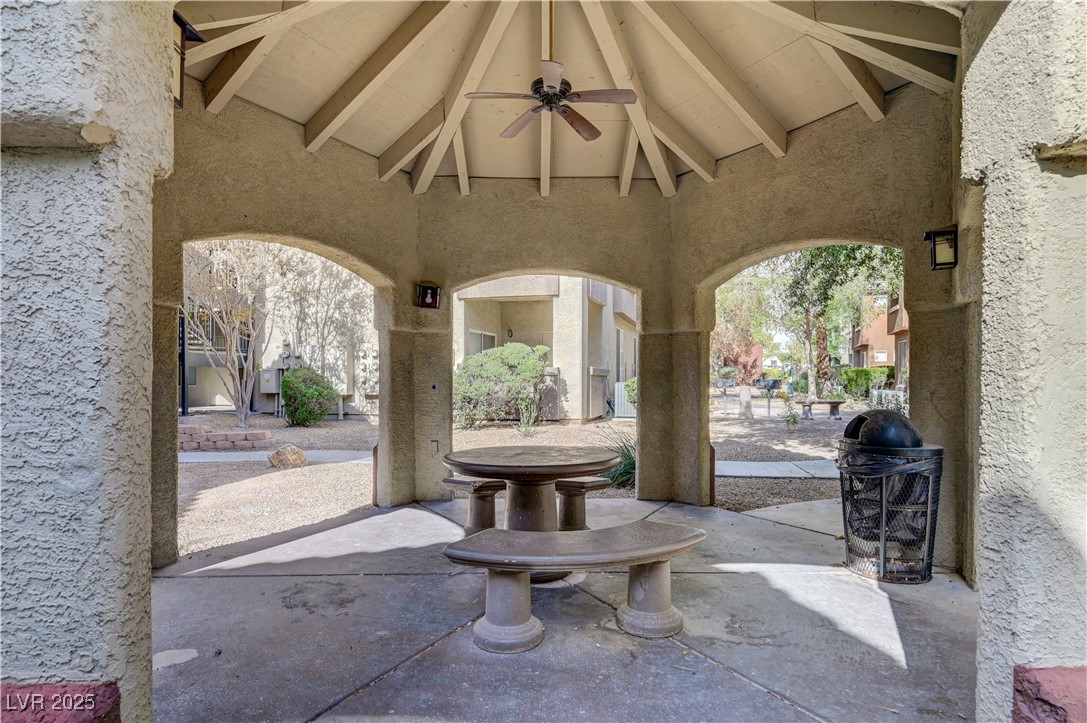 4400 South Jones Boulevard 2122