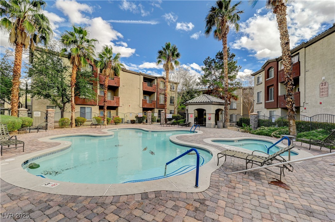 4400 South Jones Boulevard 2122