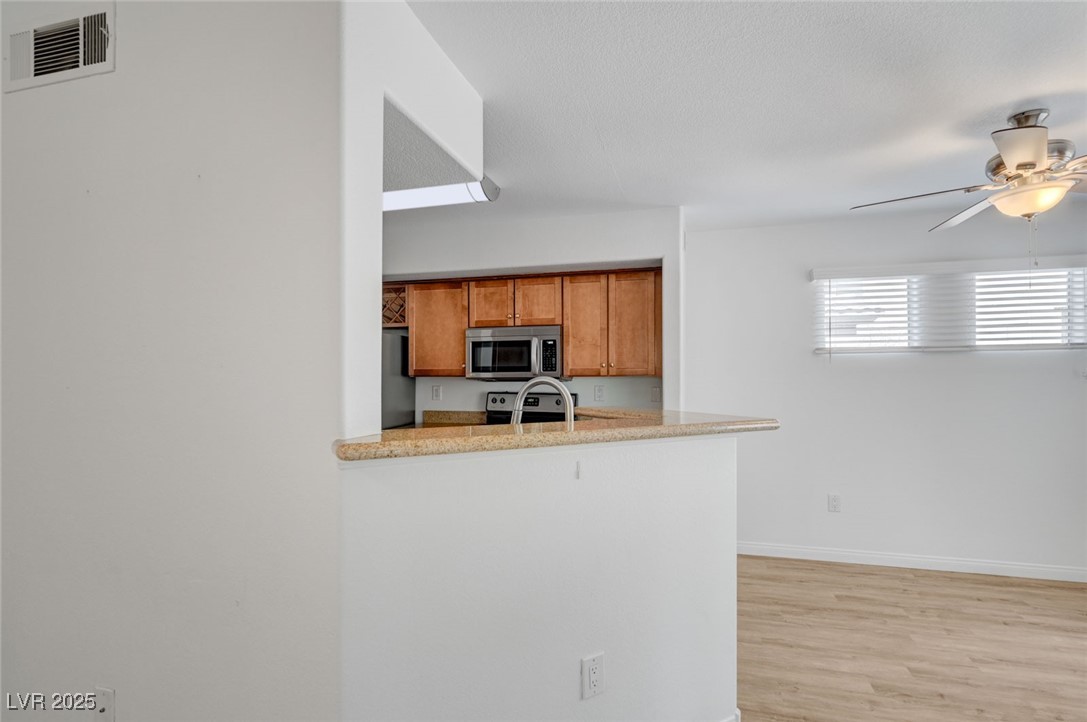 4400 South Jones Boulevard 2122