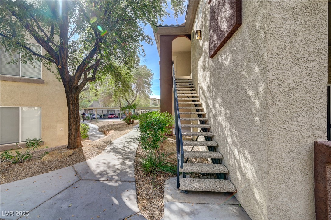 4400 South Jones Boulevard 2122