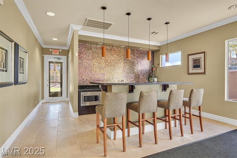 2900 Sunridge Heights Parkway 933