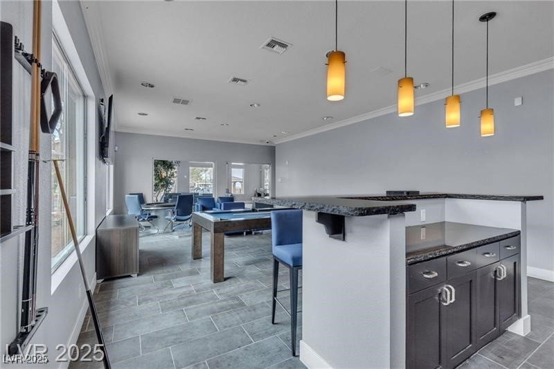2900 Sunridge Heights Parkway 933