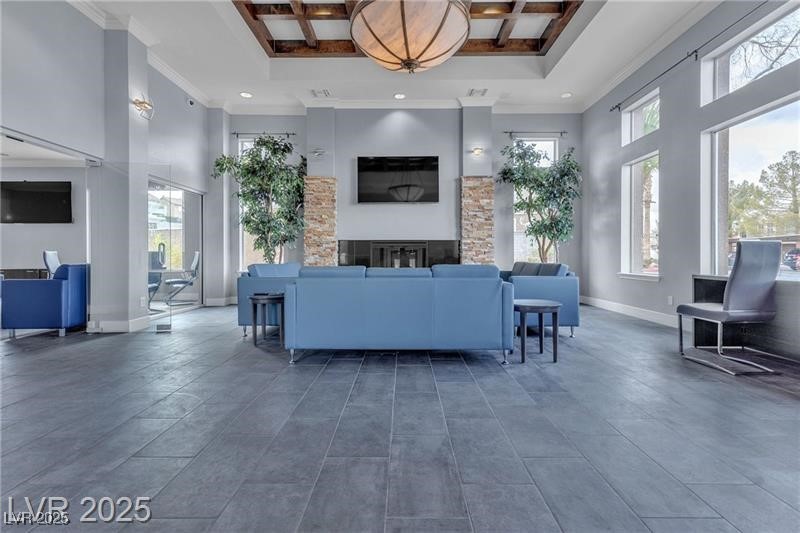 2900 Sunridge Heights Parkway 933
