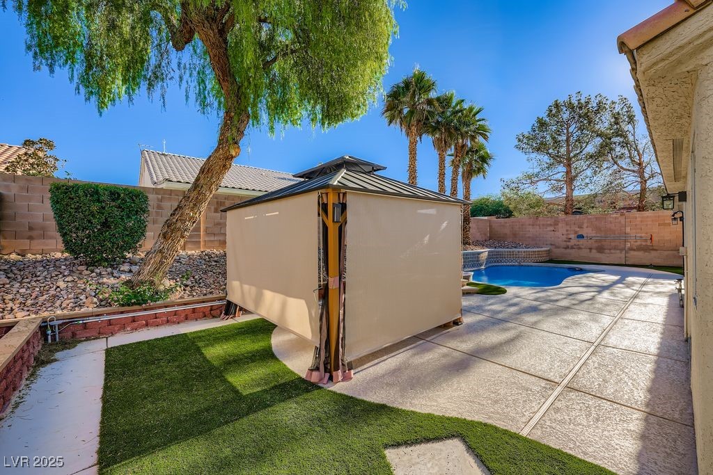 2749 Fresh Pond Court