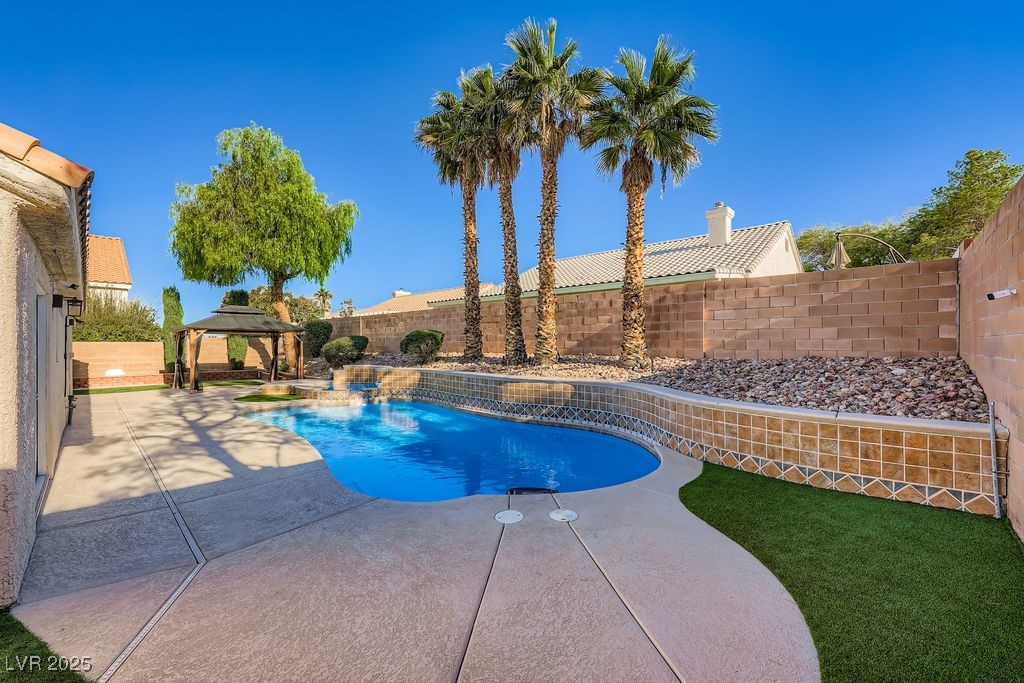 2749 Fresh Pond Court