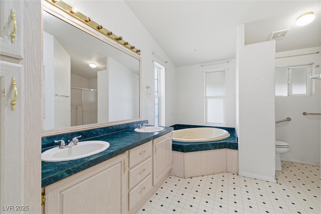 201 East Stagecoach Road