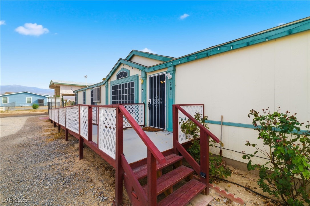 201 East Stagecoach Road