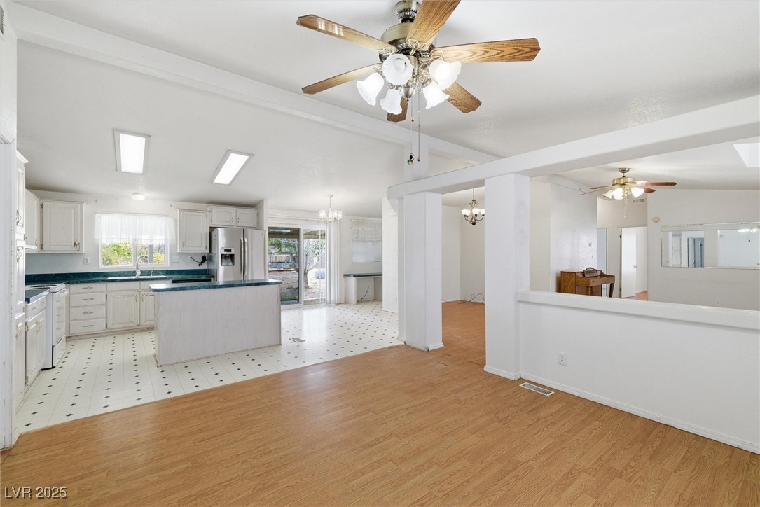 201 East Stagecoach Road