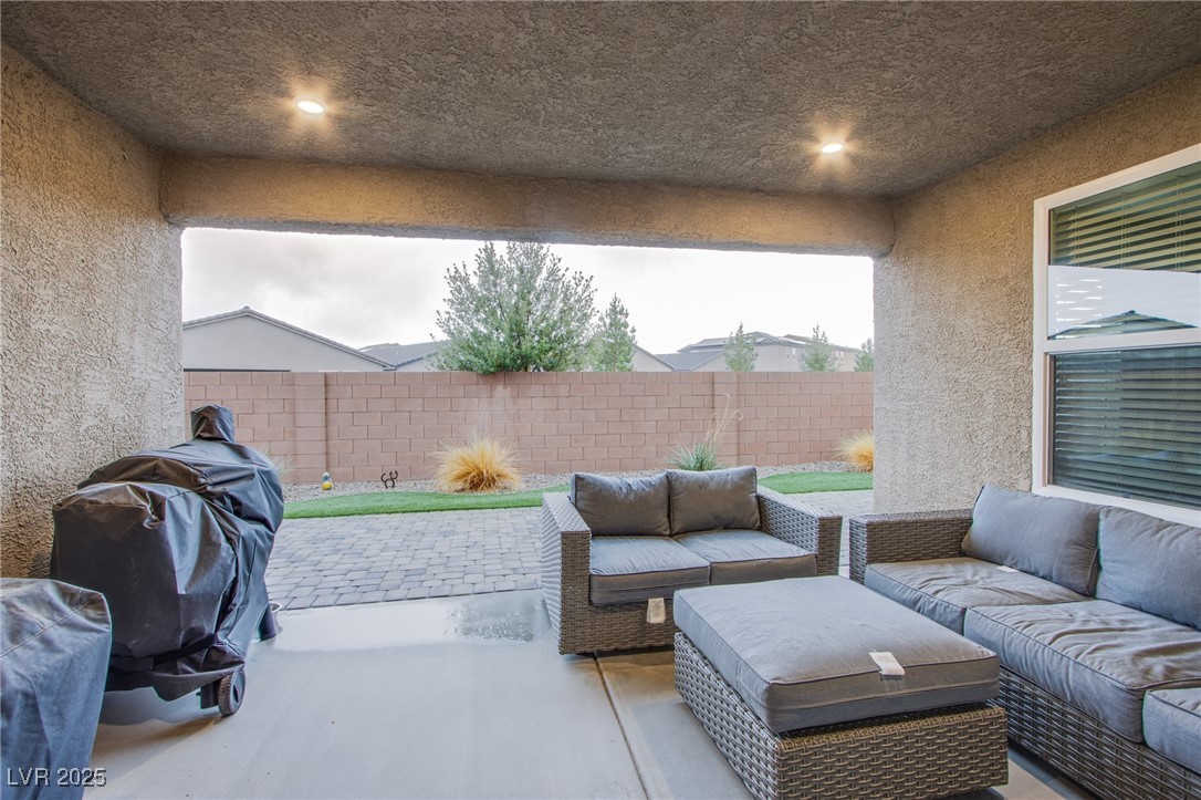 376 Desoto Falls Street